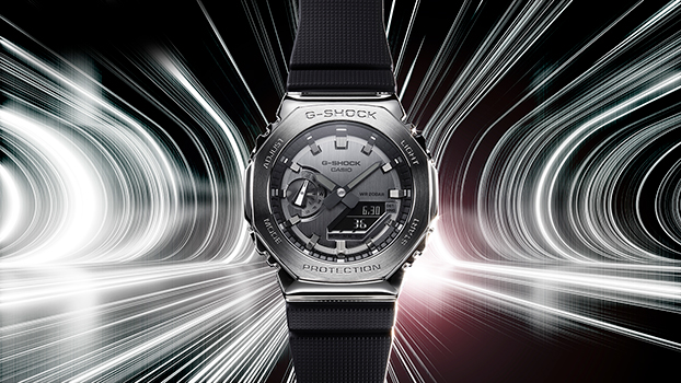 G-SHOCK GM-2100 メタルベゼルモデル