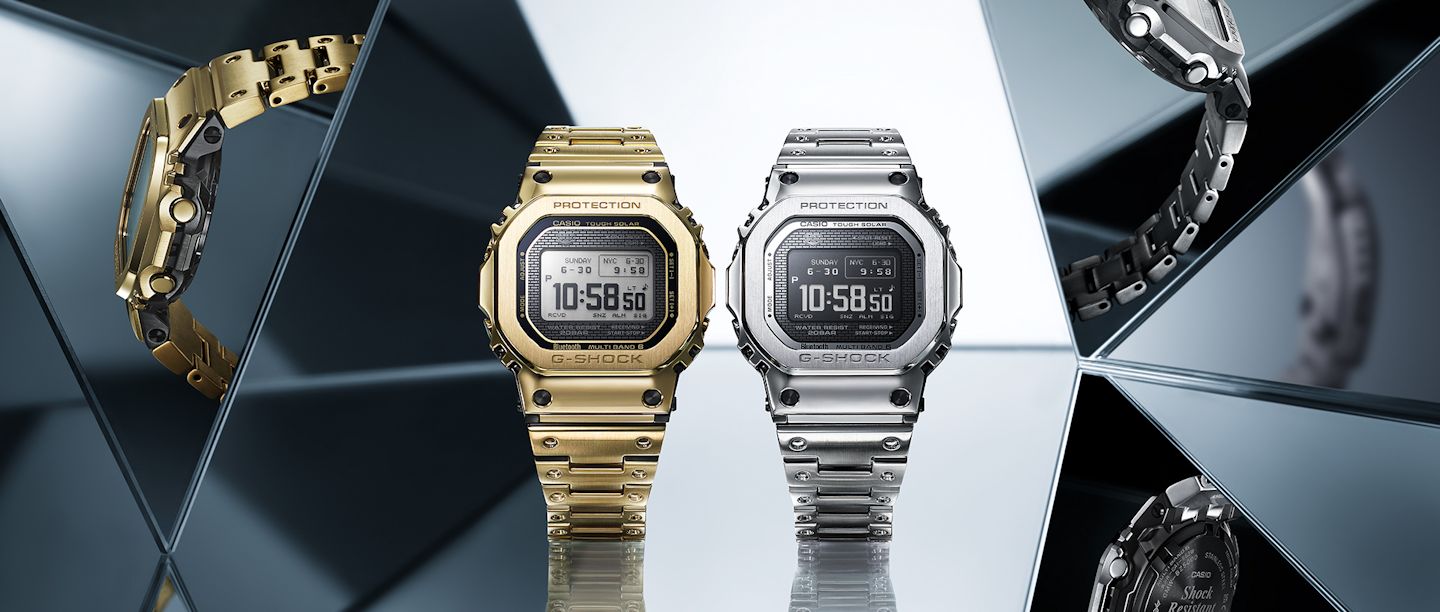 G-SHOCK GMW-BZ5000 フルメタルの角型モデル ゴールドとシルバー