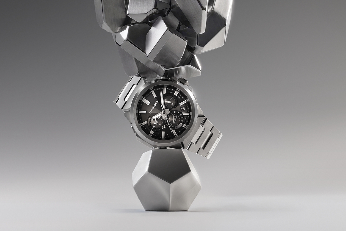 G-SHOCK GST-W1000 4つの金属パーツを組み合わせた新構造のG-STEEL